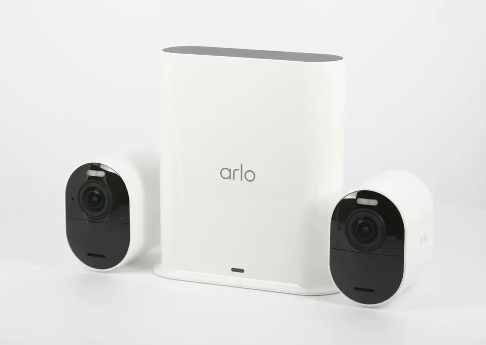 Arlo Ultra 2 Spotlight – Trådløst overvåkingskamera 2-pk. Hvit