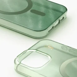 IDEAL OF SWEDEN Clear MagSafe Case – mobildeksel til iPhone 13, 14, 15, 16e og 17e Sage Green
