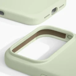 IDEAL OF SWEDEN Silicone MagSafe Case – mobildeksel til iPhone 17 Pro Sage Green