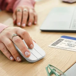Logitech Mobi Fold sammenleggbar trådløs mus Off-white