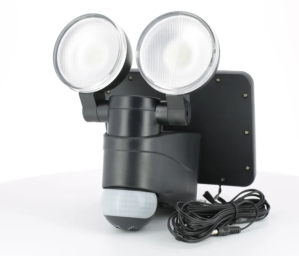 Luxorparts Solcelledrevet LED-lyskaster 500 lm