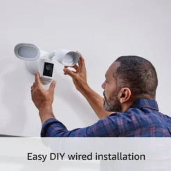 Ring Floodlight Cam Pro Hvit