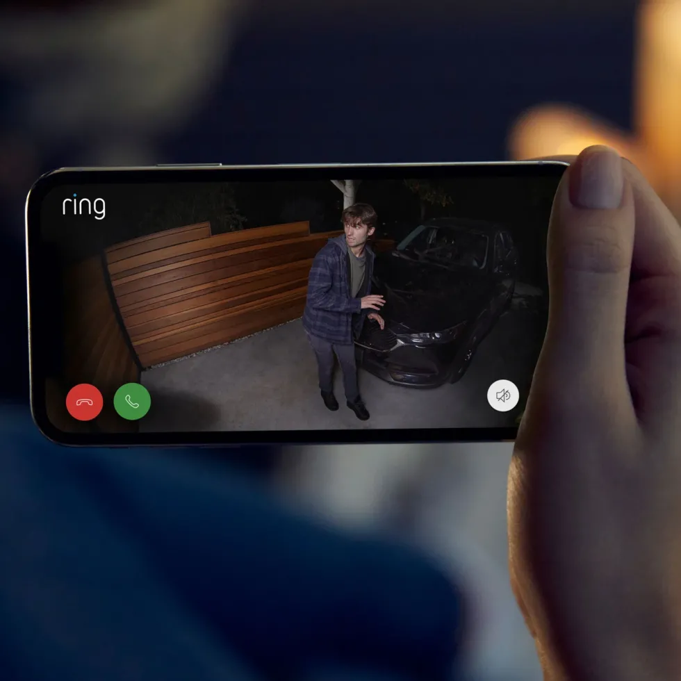 Ring Spotlight Cam Plus Battery Trådløst overvåkingskamera Hvit