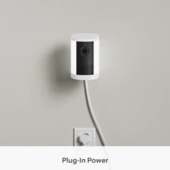Ring Spotlight Cam Pro plug-in overvåkingskamera Hvit