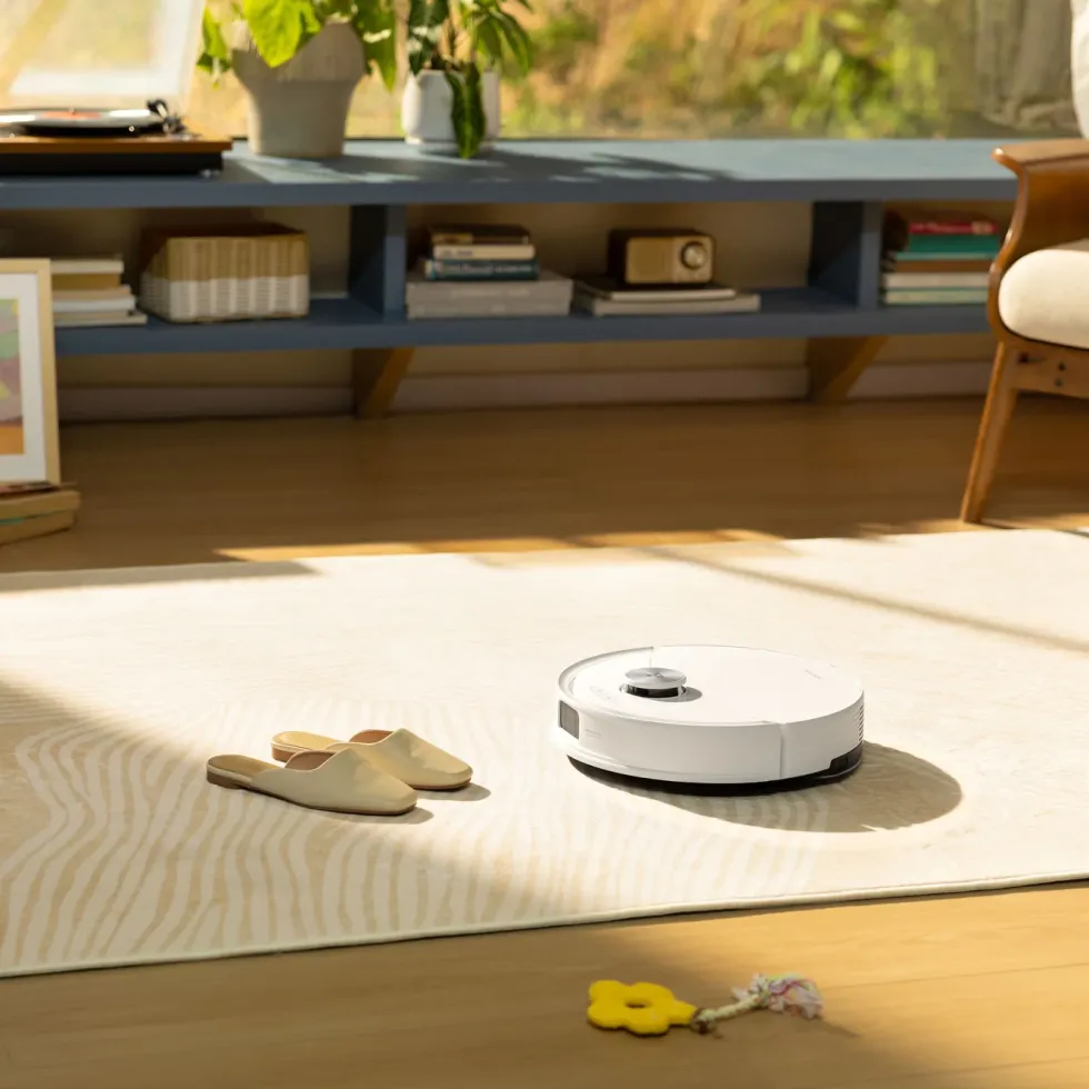 Roborock Q10 VF+ robotstøvsuger med basestasjon Hvit