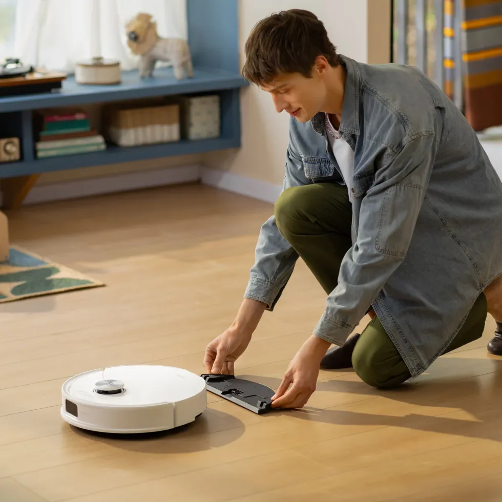 Roborock Q10 VF+ robotstøvsuger med basestasjon Hvit