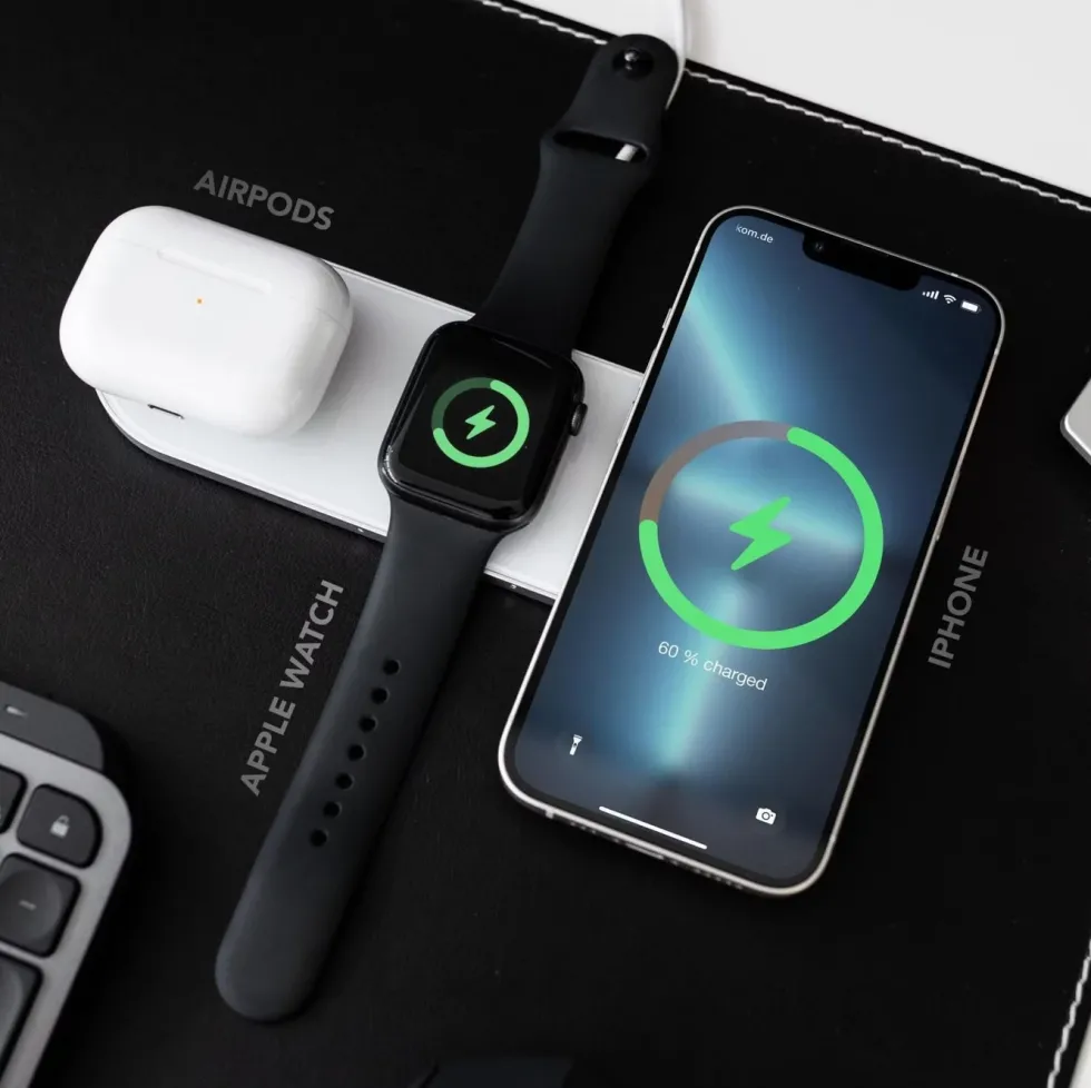 Vonmählen Aura Home 3-i-1 trådløs ladestasjon med MagSafe