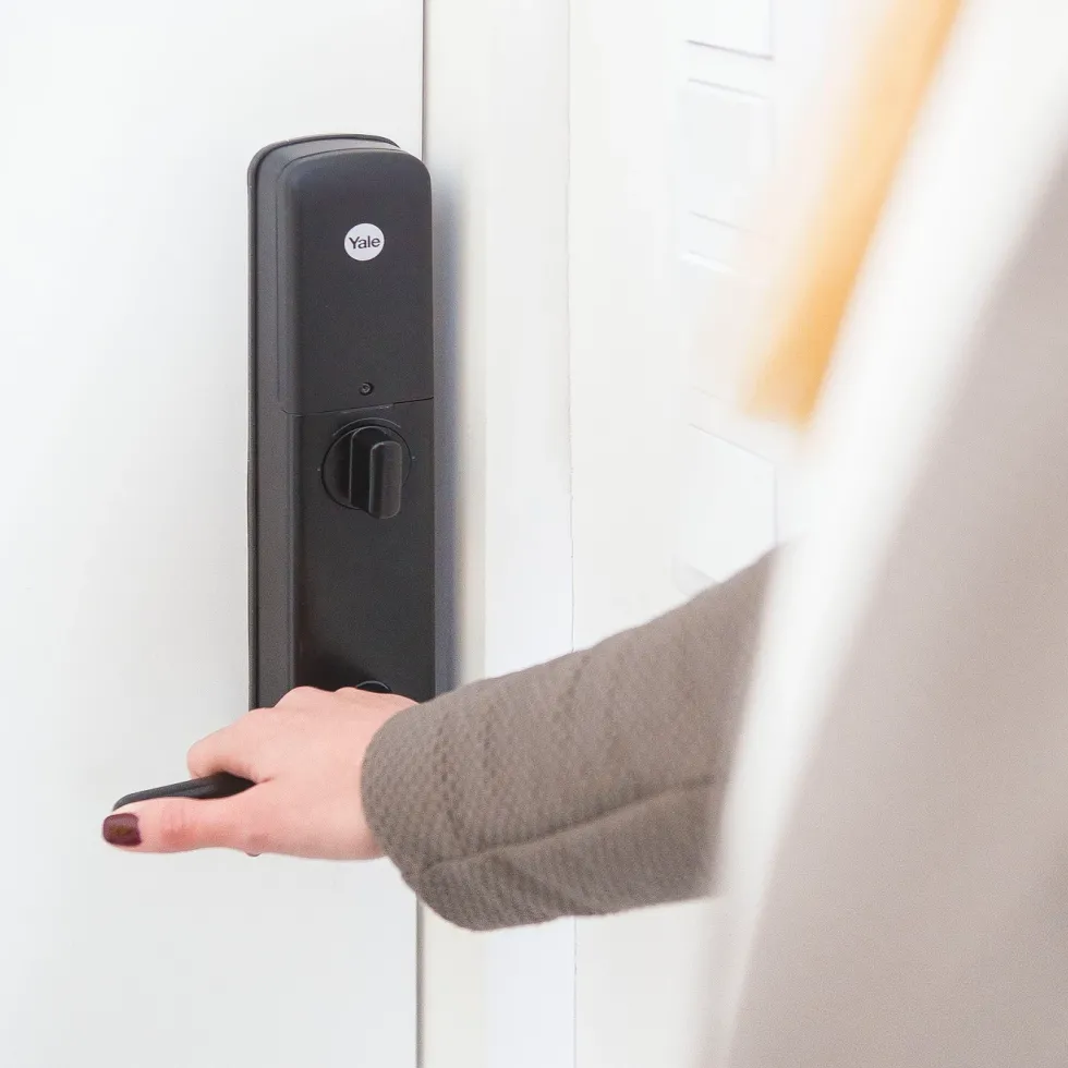 Yale Doorman Classic Home Svart